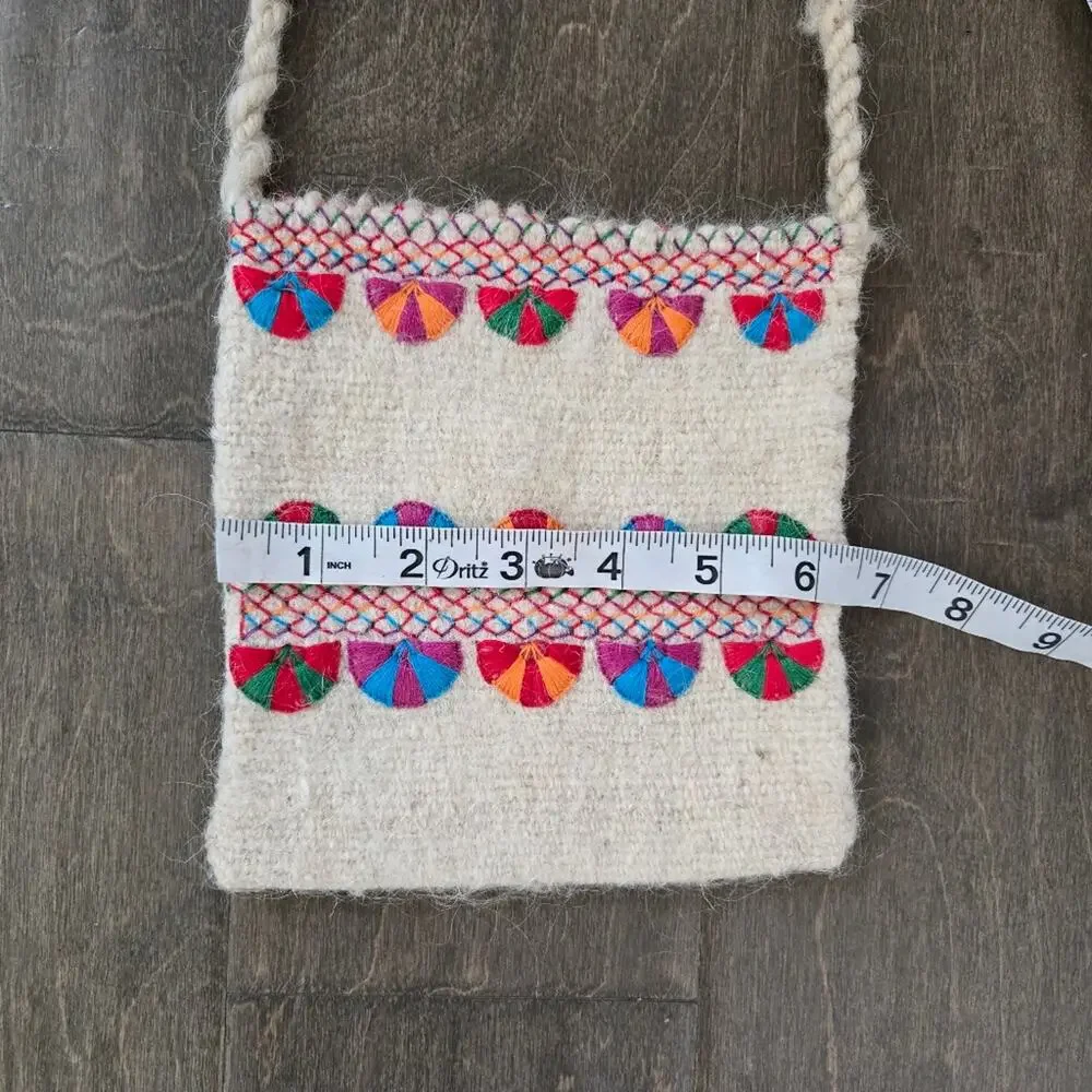 Mayan Copal Handwoven Wool & Cotton Satchel Bag – Chiapas, Mexico - Picture 6 of 7